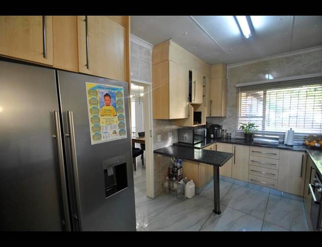 3 BEDROOM HOUSE FOR SALE IN DAWN PARK